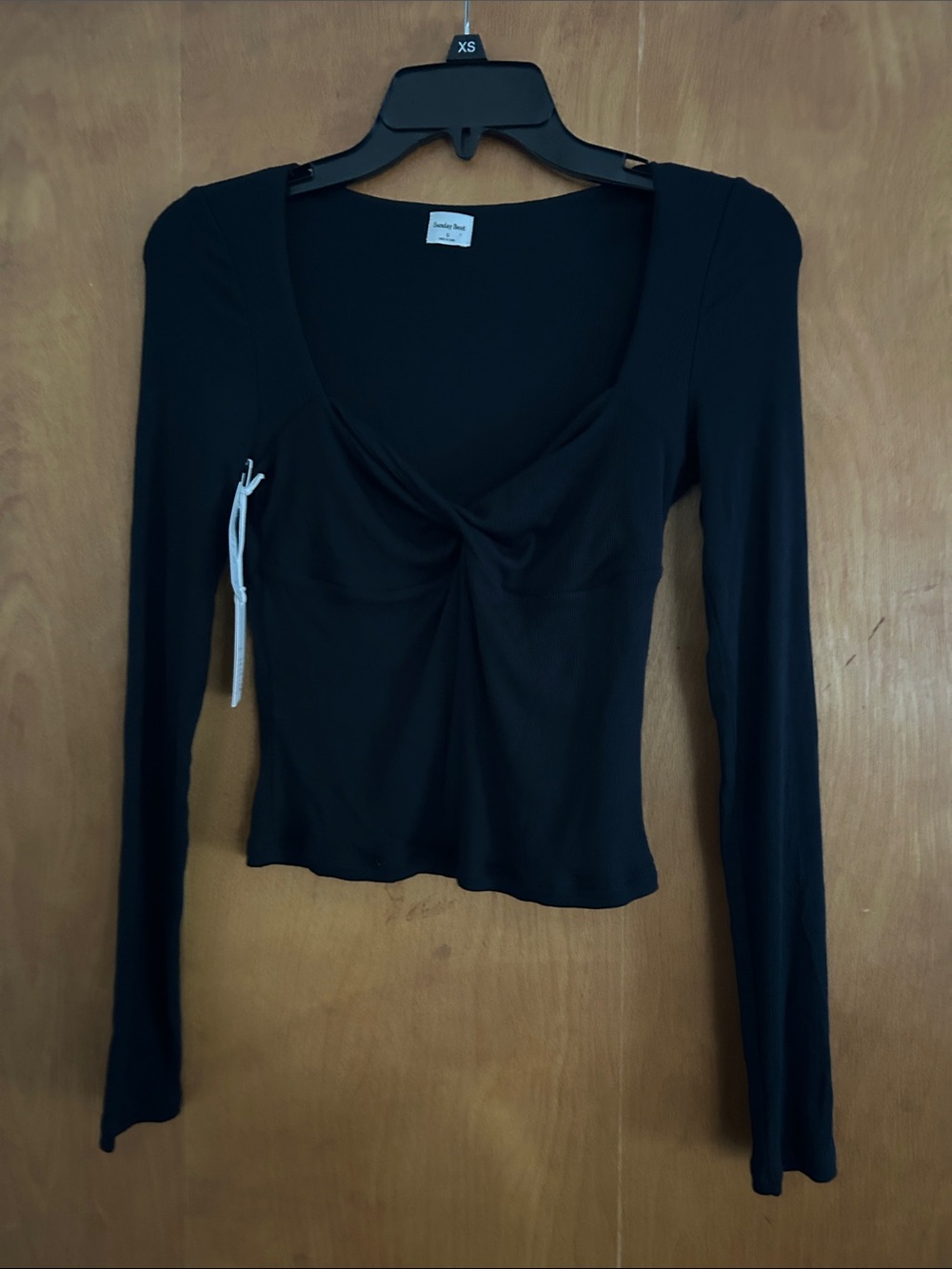 Aritzia Sunday Best Lula Black Ribbed Twist-Front Long Sleeve Top - Picture 6 of 9